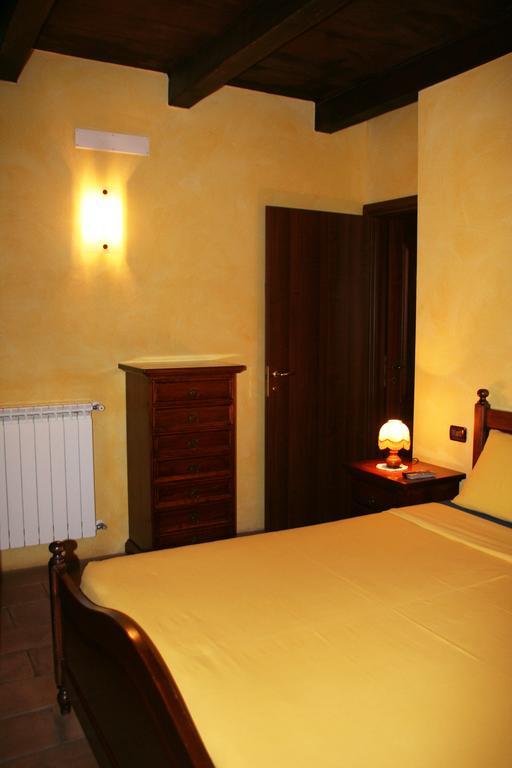 Agriturismo Cascina La Palazzina Bed & Breakfast Albairate Cameră foto